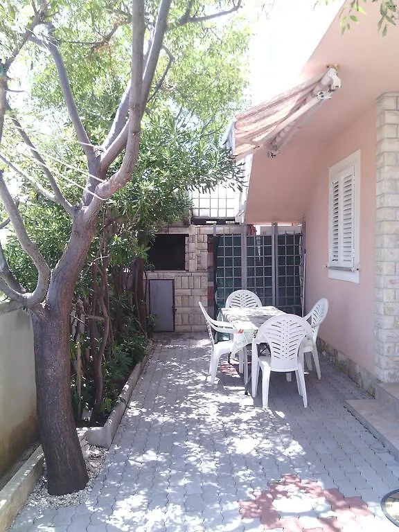 Apartment Aria Vir