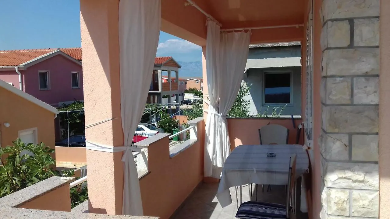 Apartment Aria Vir